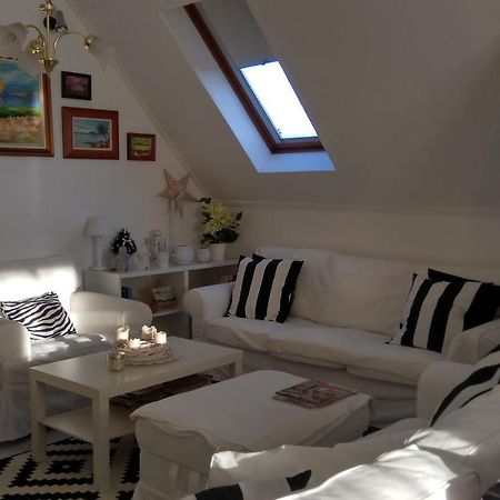 Leander Apartman Balatonlelle Exteriör bild