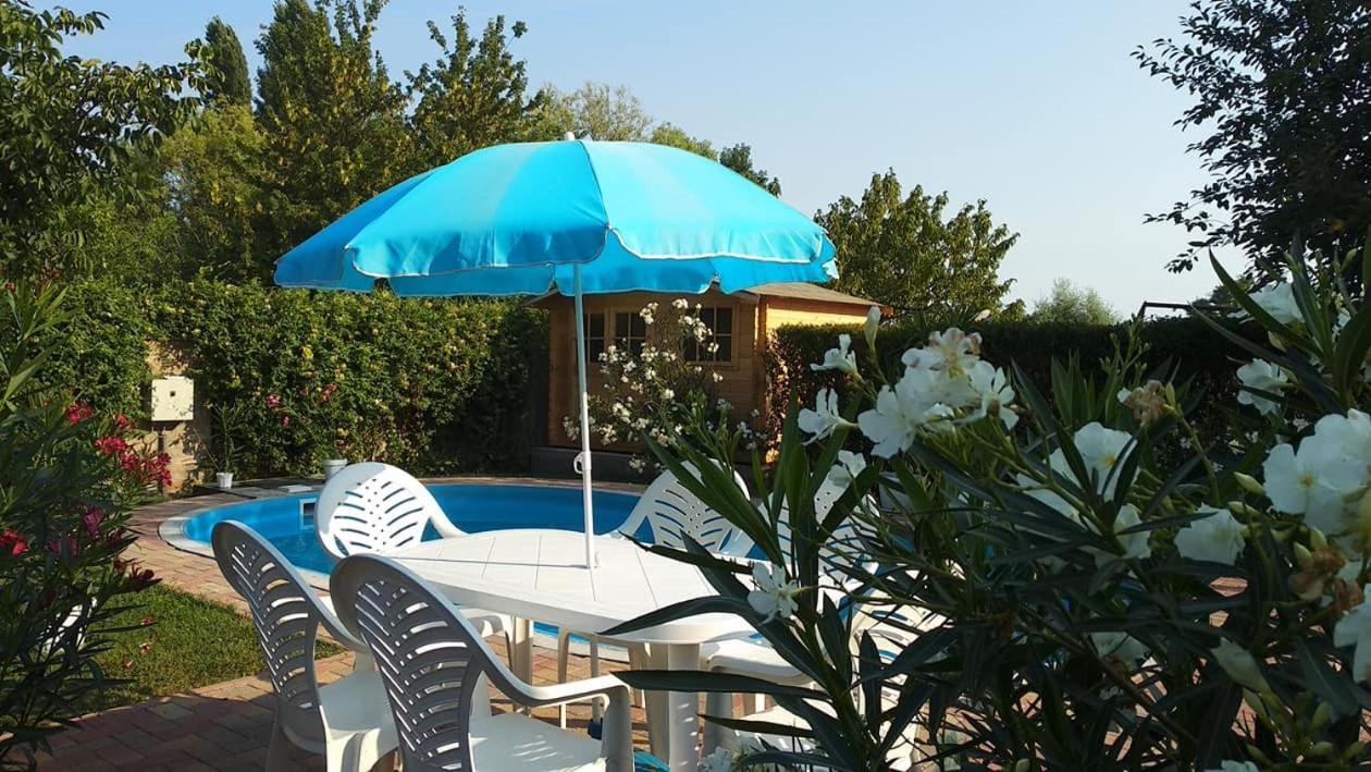 Leander Apartman Balatonlelle Exteriör bild