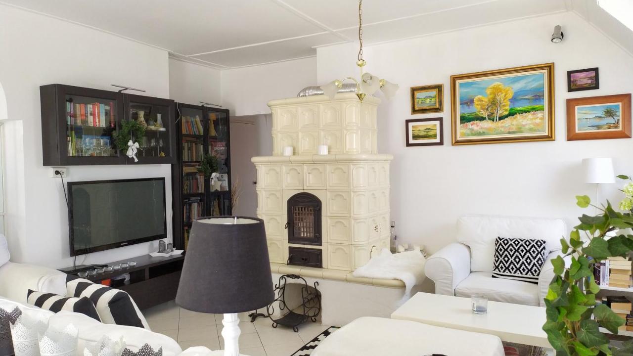 Leander Apartman Balatonlelle Exteriör bild