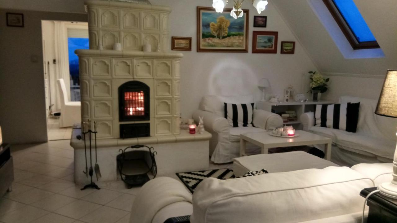 Leander Apartman Balatonlelle Exteriör bild